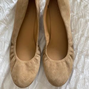J Crew suede tan scrunch ballet flats